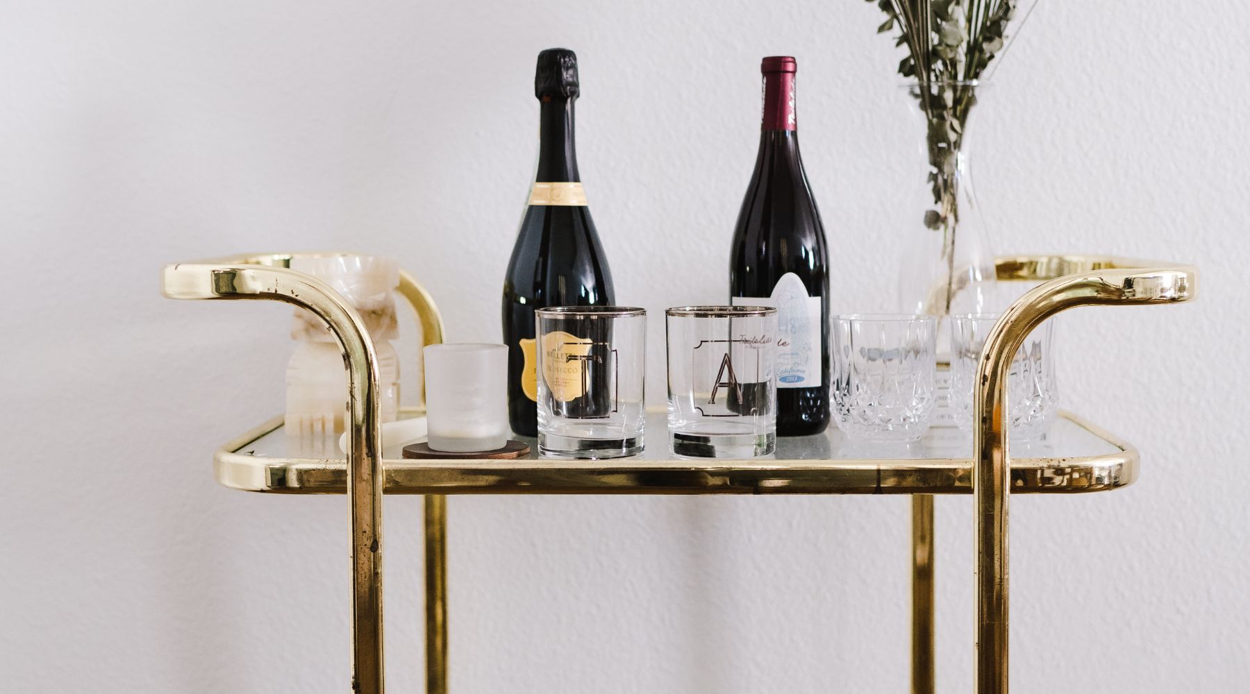 How to Create the Perfect Bar Cart: Tips and Essentials for Stylish Home Entertaining