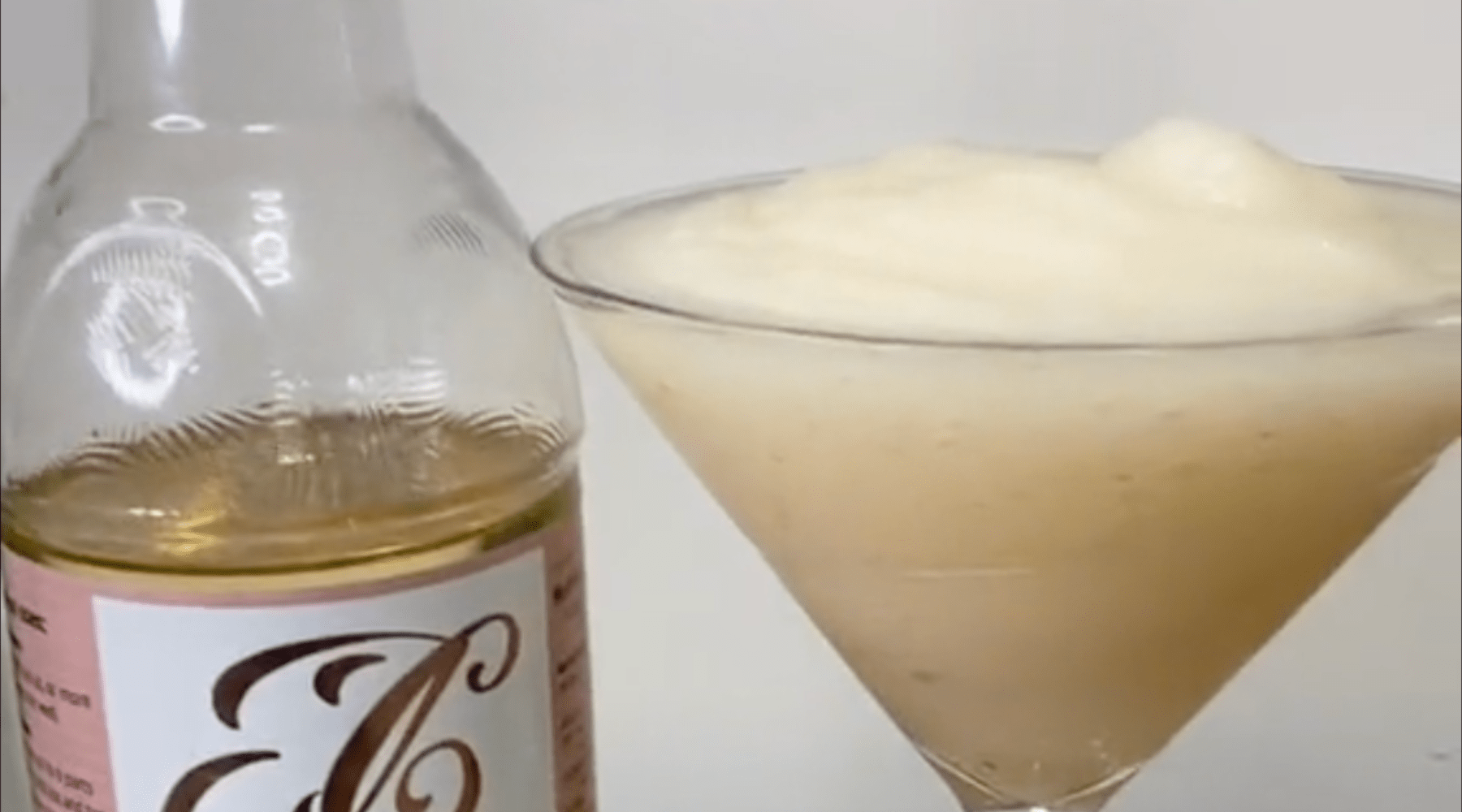 Refreshing Delight: Frozen Lychee Cocktail Recipe